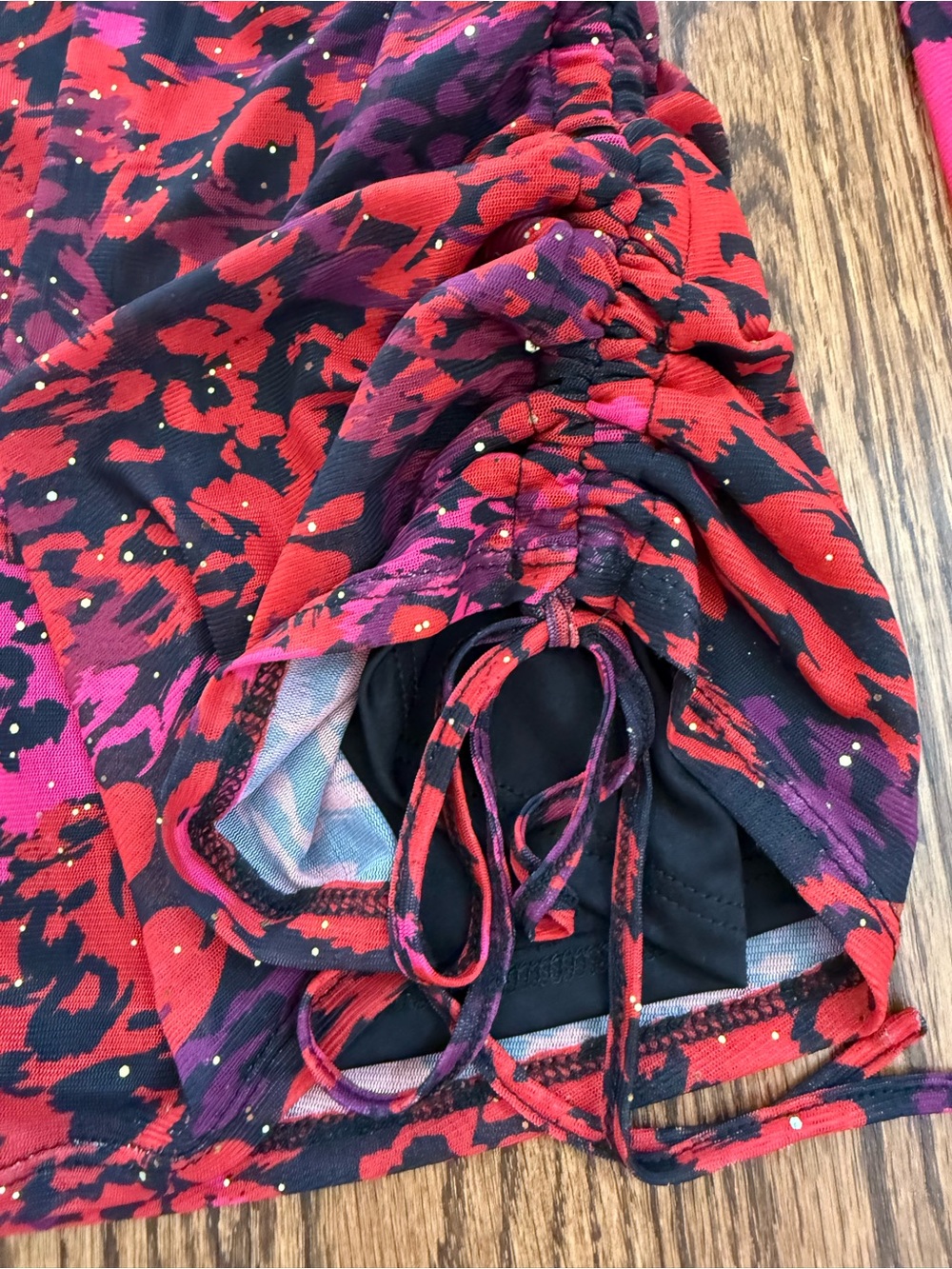 NEW! Ruby Rd. Red & Pink Printed Ruched Side Top - Picture 2 of 6